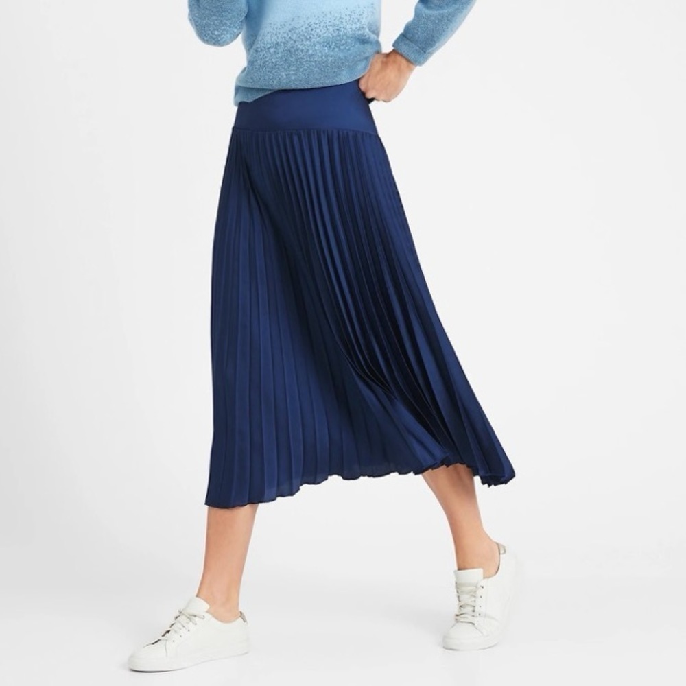 FINAL MARKDOWN NWT! Banana Republic Blue Raven Pleated Midi Skirt - Size 20 🧤 - Picture 2 of 6
